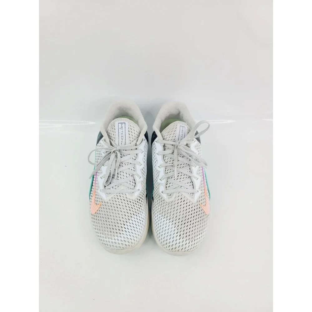 Nike,‎ Solid Low-top Cross-Training Shoes, Men's Size 11.5 White / Aqua.
